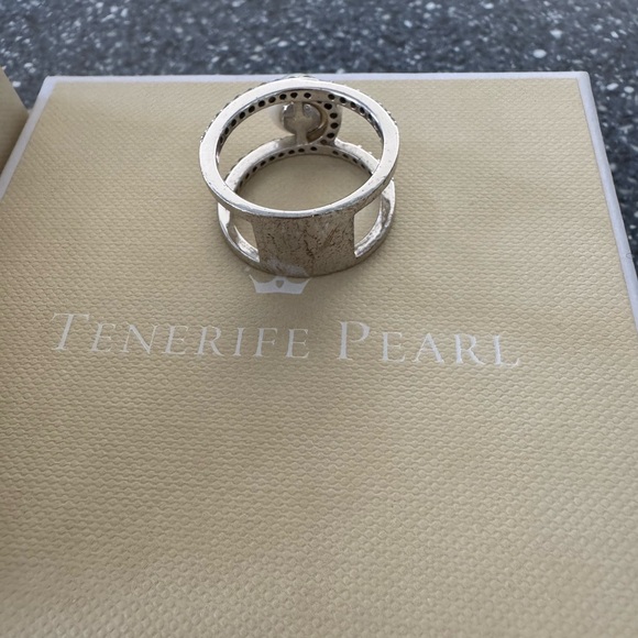 Elegant Fresh Water Pearl Silver Ring Size 8 - Picture 6 of 10